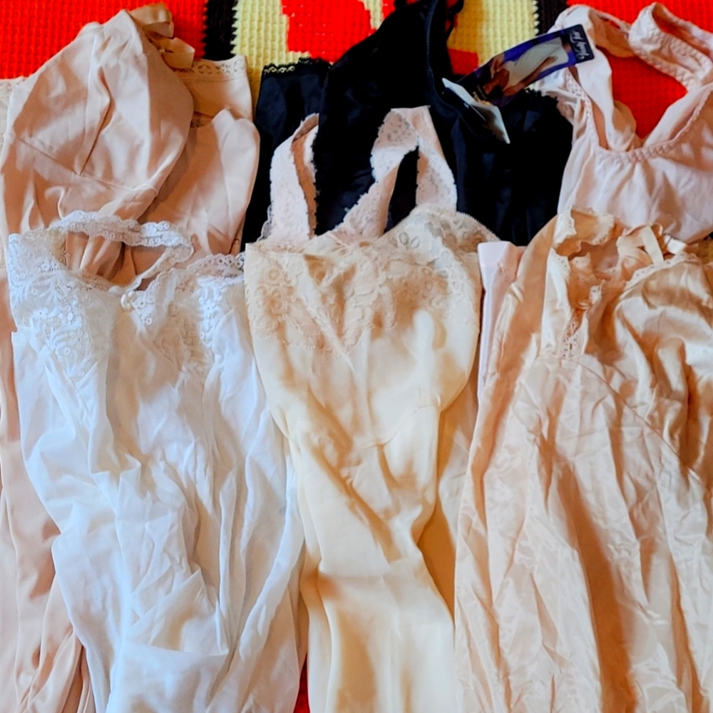 Bundle of 6 vintage full slips 1 NWT